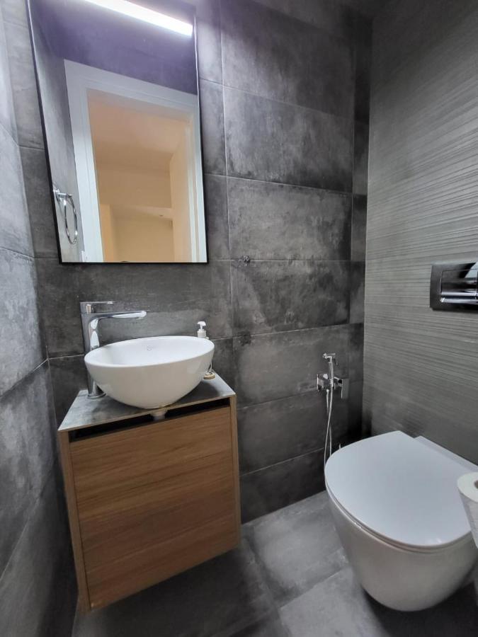 Apartment Near The Center Of Glyfada Atény Exteriér fotografie